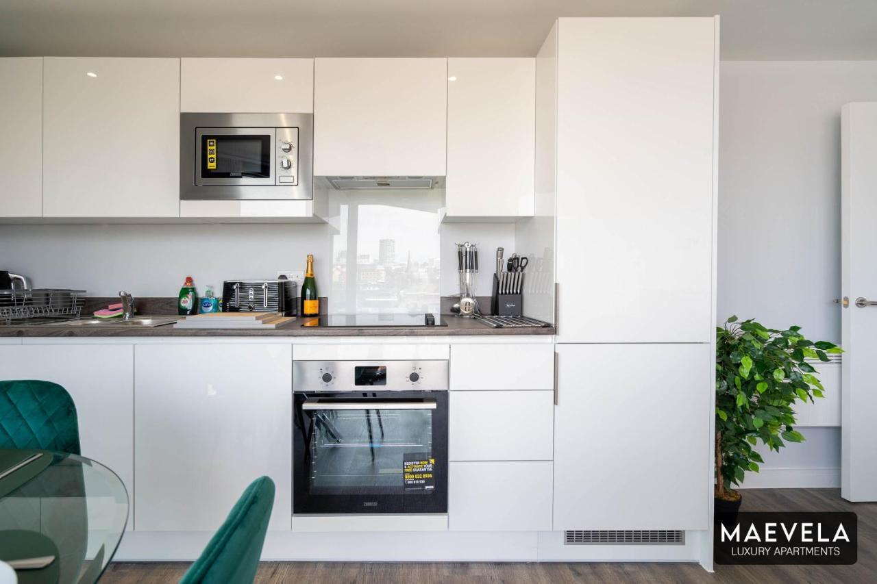 ברמינגהאם Maevela Apartments - Luxury Top Floor Penthouse - With Parking - 2 Bedroom New Build Apartment ✪ City Centre, Digbeth ✓ With Huge Patio Sliding Doors - City View - Rooftop Terrace - Ps4 & Smart Tv'S מראה חיצוני תמונה