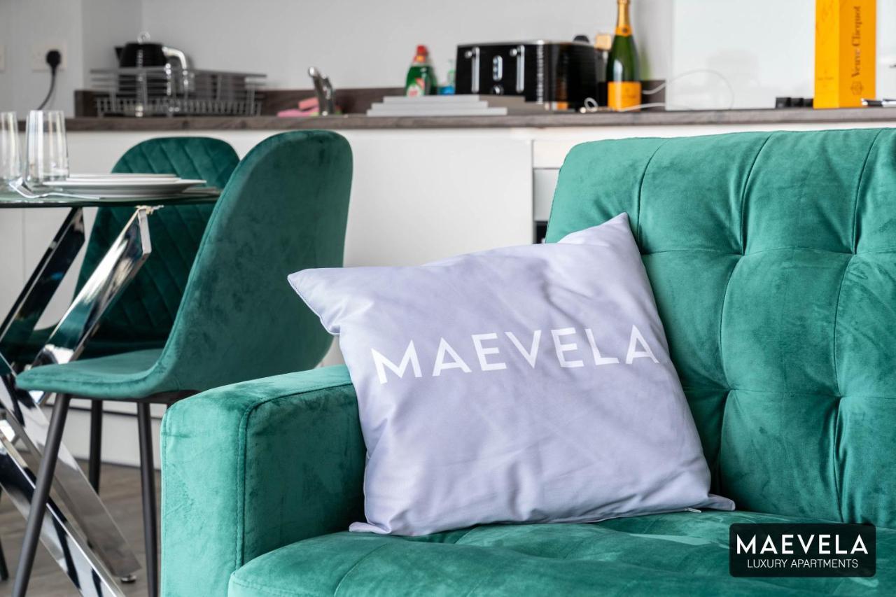 ברמינגהאם Maevela Apartments - Luxury Top Floor Penthouse - With Parking - 2 Bedroom New Build Apartment ✪ City Centre, Digbeth ✓ With Huge Patio Sliding Doors - City View - Rooftop Terrace - Ps4 & Smart Tv'S מראה חיצוני תמונה